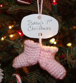 Baby Booties Ornament Free Crochet Pattern