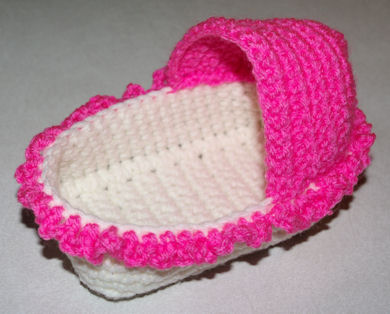 Bassinet Shower Decoration Free Crochet Pattern