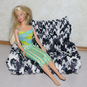 Fashion Doll Loveseat Free Crochet Pattern